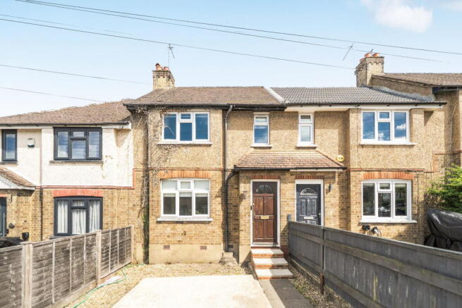 3 bed property, in Oakdene Road, £415,000