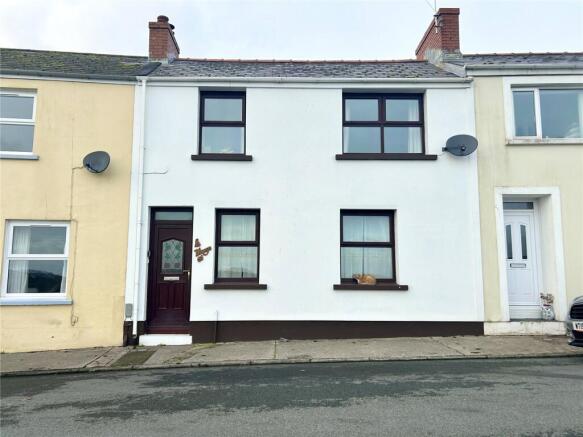 3 bed property, in Cambrian Road, £175,000