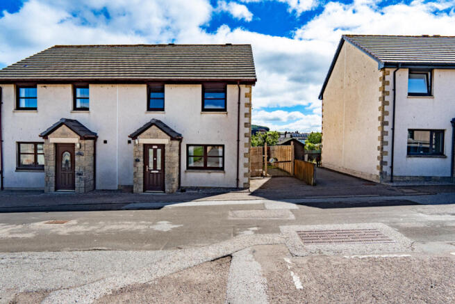 3 bed property, in York Street, £180,000