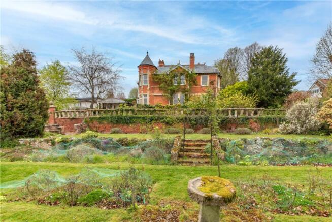 5 bed property, in Croft Lane, £1,250,000