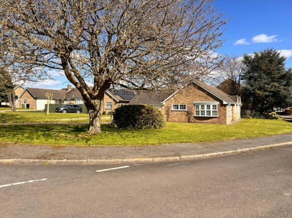 3 bed property, in Sycamore Road, £350,000