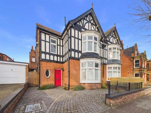 4 bed property, in Granby Street, £400,000
