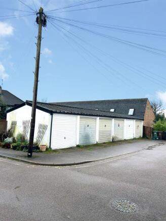 2 bed property, in Garages at Vernon Close, £210,000