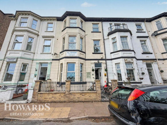 9 bed property, in Nelson Road South, £275,000