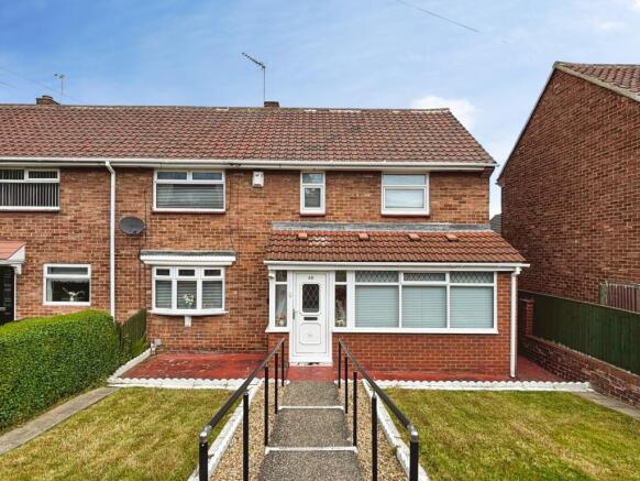 3 bed property, in West Farm Wynd, £175,000
