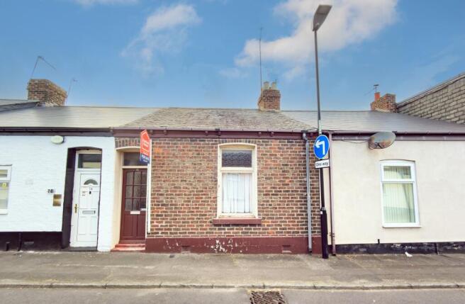 2 bed property, in 12. Mortimer Street, £5,000