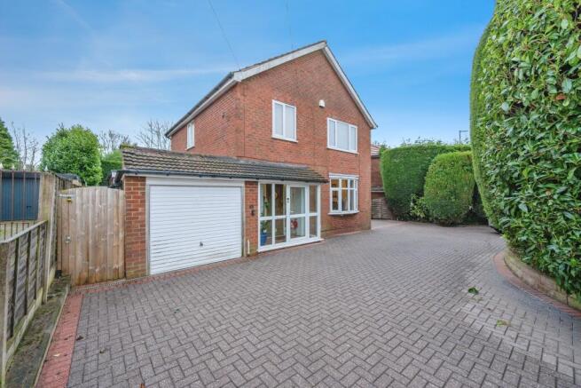 3 bed property, in Chester Road, £325,000