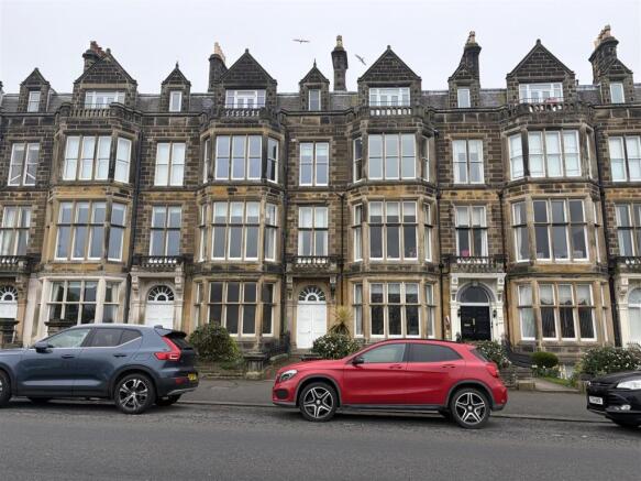 2 bed property, in Esplanade, £140,000