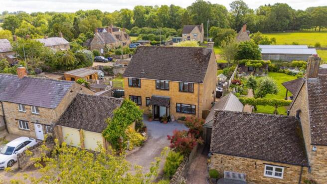 4 bed property, in Marston St. Lawrence, £750,000