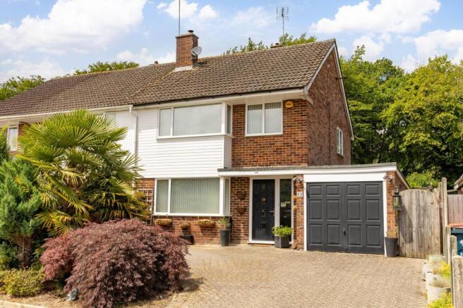 3 bed property, in Arden Road, £500,000