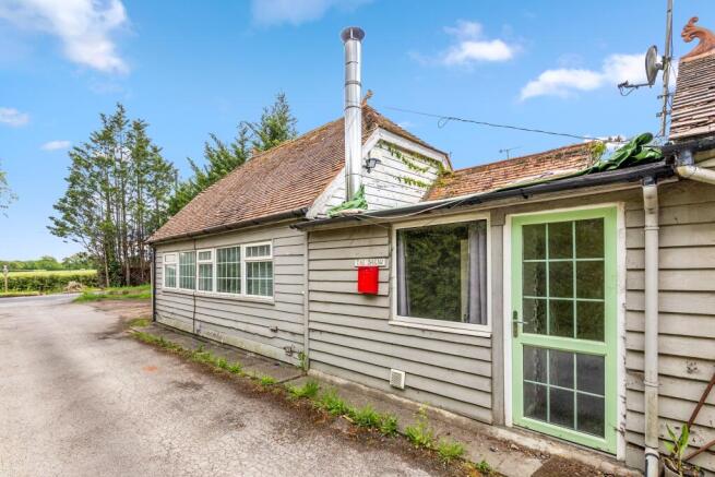 3 bed property, in The Barn and The Stables, £175,000