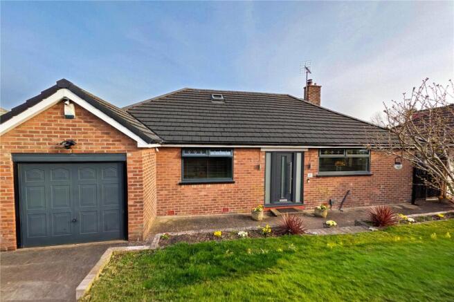 4 bed property, in Rivermead Road, £425,000