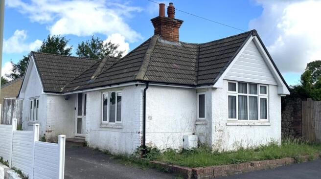 3 bed property, in 21 Eastern Avenue, £225,000