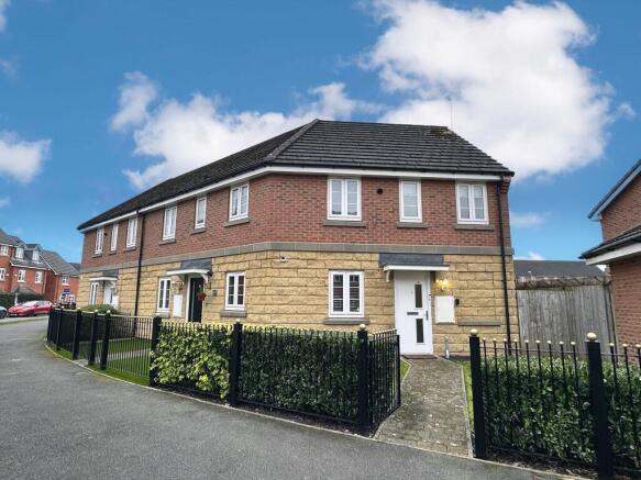 2 bed property, in Portland Road, £150,000