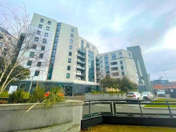 1 bed property, in Gateway South, £100,000