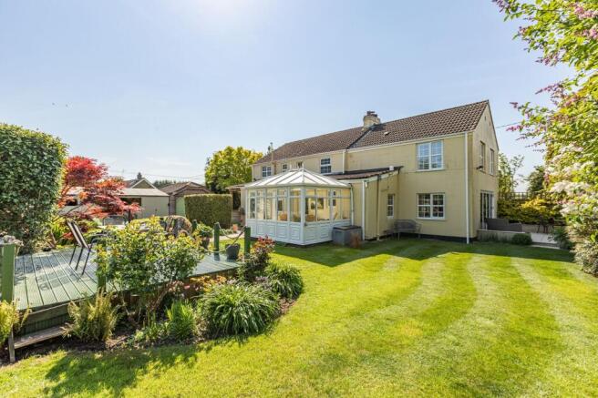 4 bed property, in Beautifully Extended Four Bedroom Countryside Home in Wisbech, £600,000