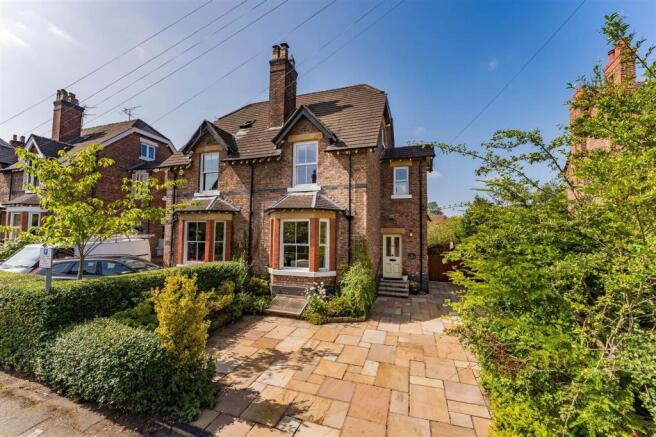 3 bed property, in Trafford Road, £875,000