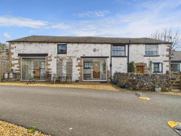 7 bed property, in Fairfield Road, £600,000