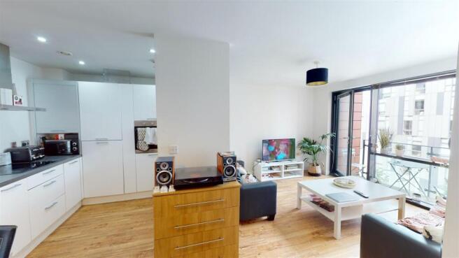 3 bed property, in The Gallery, £160,000