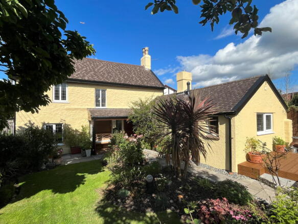 2 bed property, in Brinsea Road, £459,000