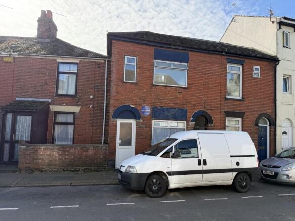 2 bed property, in 57 South Market Road, £70,000
