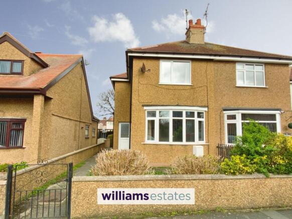 3 bed property, in Fairview Avenue, £190,000