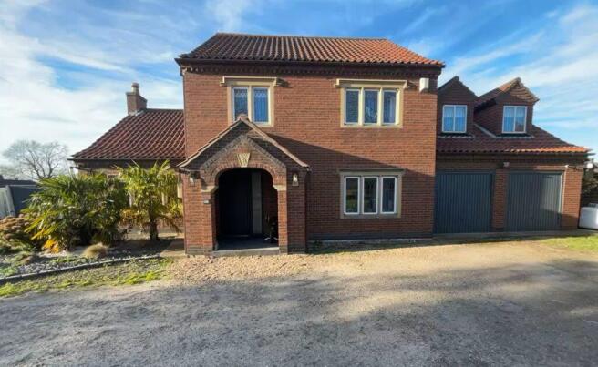 5 bed property, in 60 Eastoft Road, £599,950