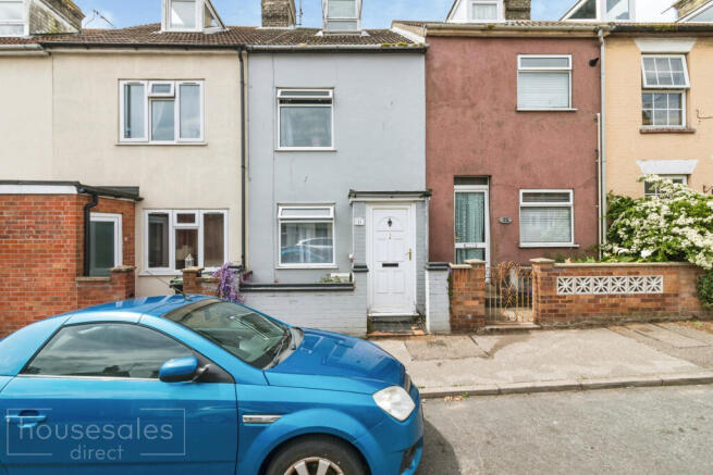 3 bed property, in Queens Road, £99,000