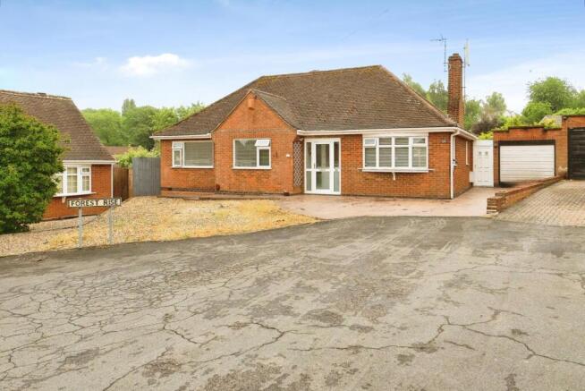 3 bed property, in Forest Rise, £495,000