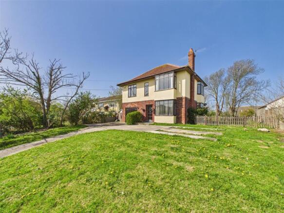 4 bed property, in Old Banwell Road, £500,000