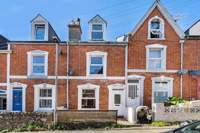 3 bed property, in Chelsea Place, £200,000