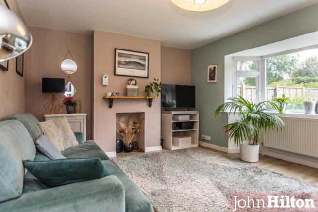 5 bed property, in Saltdean Vale, £595,000