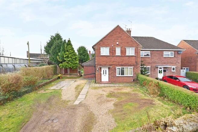 3 bed property, in The Moat, £170,000
