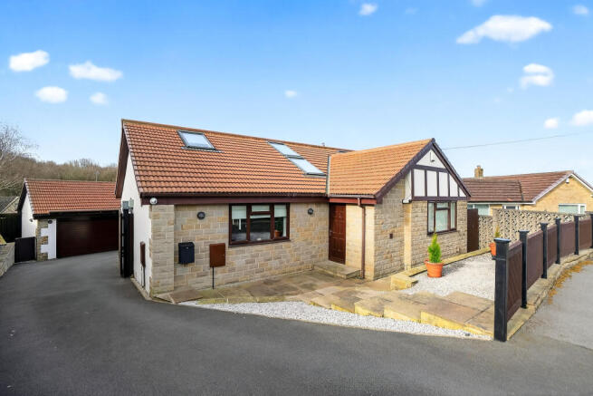 4 bed property, in Templegate Road, £550,000