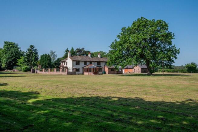 6 bed property, in Wash Lane, £1,500,000