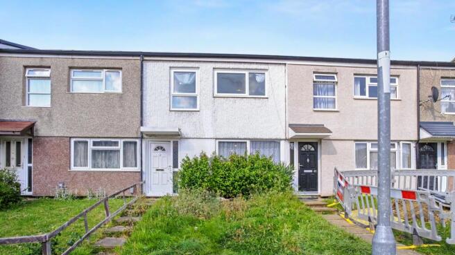 3 bed property, in 40 Helmsdale Close, £125,000