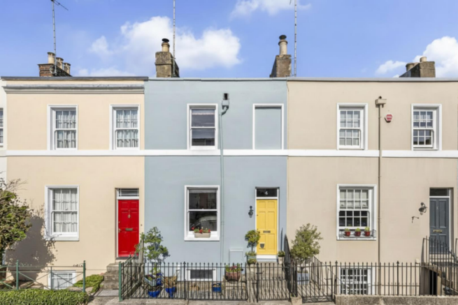 3 bed property, in Hatherley Street, £695,000