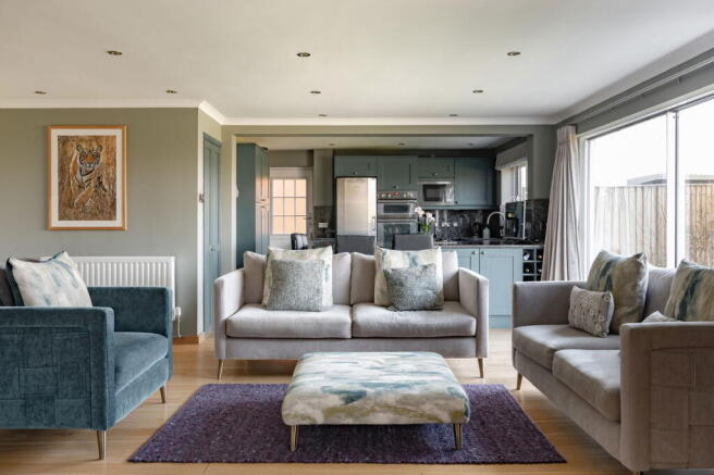 4 bed property, in Clarkes Spring, £850,000