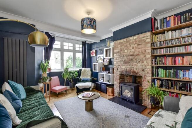 3 bed property, in Byron Road, £525,000