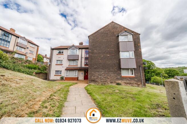 2 bed property, in Dale Close, £90,000