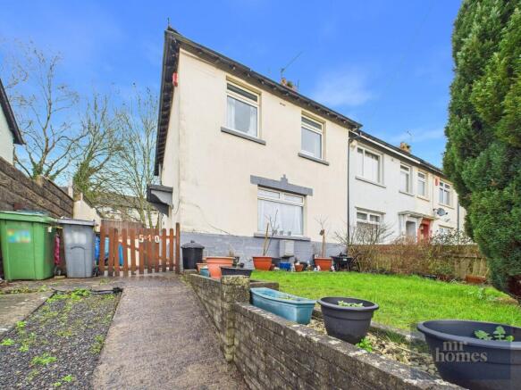 3 bed property, in Cowbridge Road West, £200,000