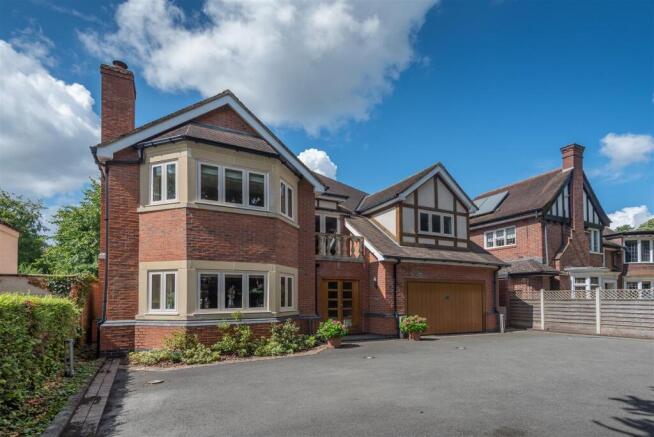 6 bed property, in Four Oaks Road, £1,595,000