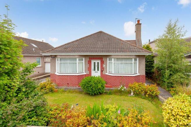 4 bed property, in 20 Cramond Park, £498,000