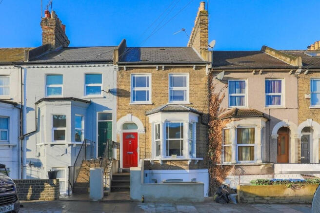 4 bed property, in 24/24B Combedale Road, £895,000