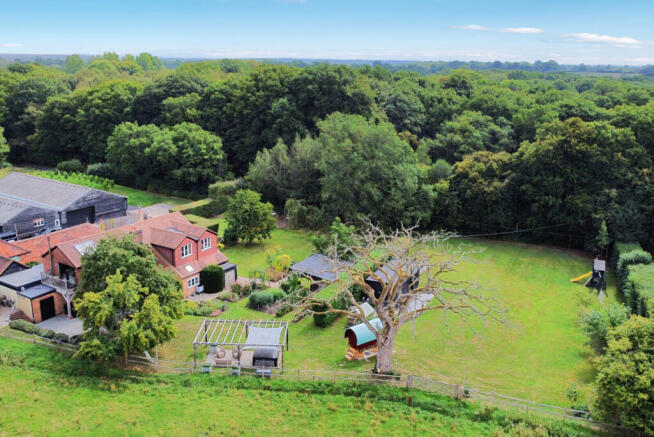 6 bed property, in Petworth Road, £1,645,000