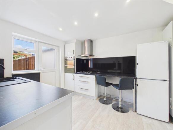 2 bed property, in Albany Place, £275,000