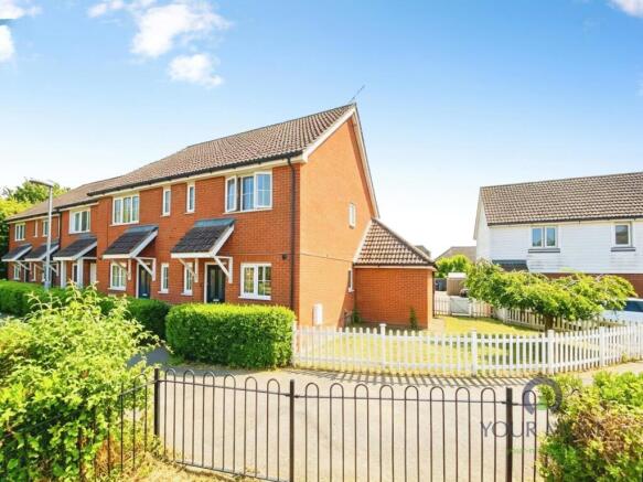 2 bed property, in Barnfields Court, £300,000