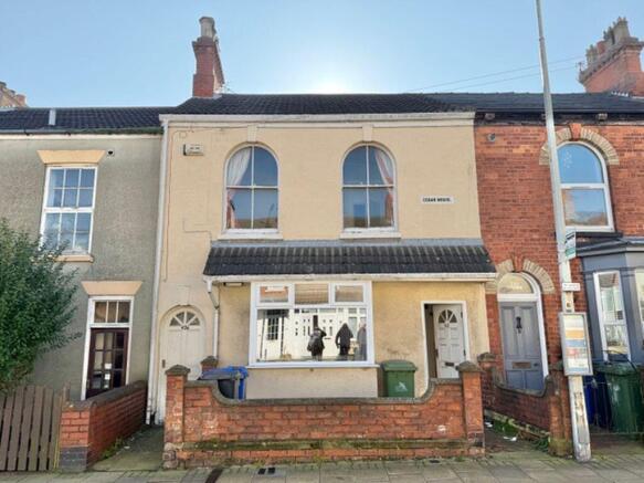 2 bed property, in Mill Road Cleethorpes, £84,950