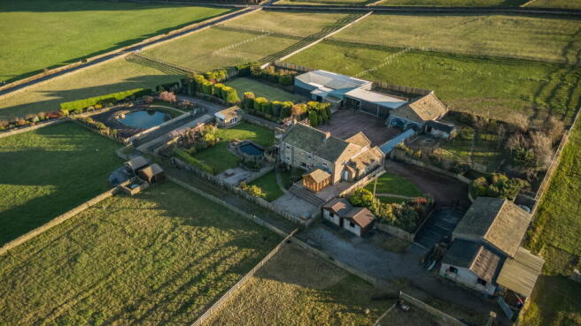 4 bed property, in Australia Farm, £2,000,000