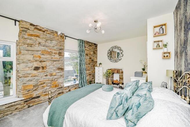 2 bed property, in The Strand, £80,000